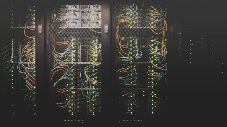 aws azure ou gcp qual certificação escolher - rede de cabos de data center