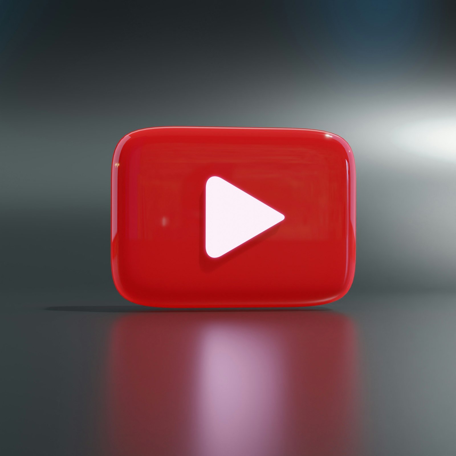 Curso gratuito de Cypress em português: botão de play representando os vídeos e playlists gratuitas