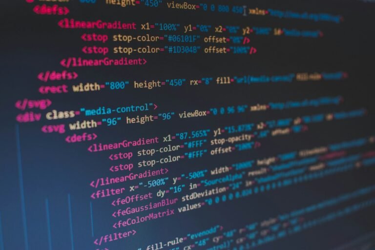 k6 ou JMeter: linhas de código representando a abordagem de teste como script